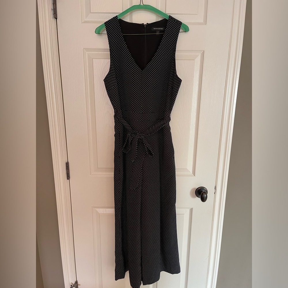 Banana Republic black & white jumpsuit size 4